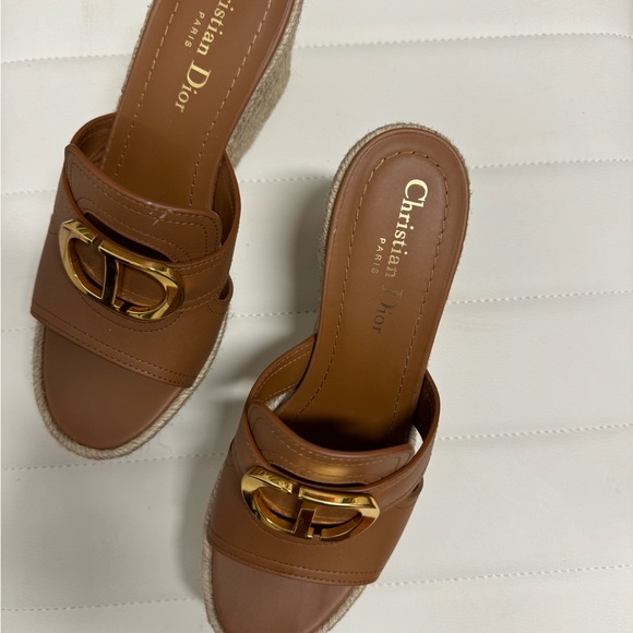 Wedge Platform Sandal - Picture 6 of 7